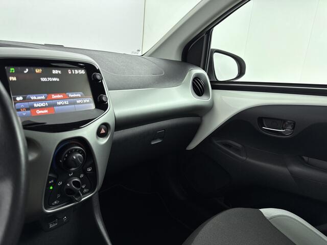 Toyota AYGO 1.0 VVT-i x-nav