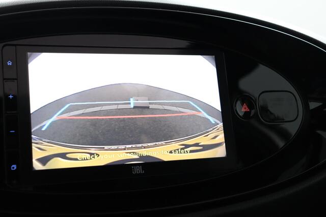 Toyota AYGO X 1.0 VVT-i MT Premium | elektrisch vouwdak | JBL Audio | Stoelverwarming | Navigatie | Apple Carplay/Android Auto |