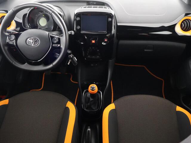 Toyota AYGO 1.0 VVT-i X-JBL Bi-Tone | JBL Premium Audio | Apple Carplay & AndroidAUTO | 1e eigenaar |