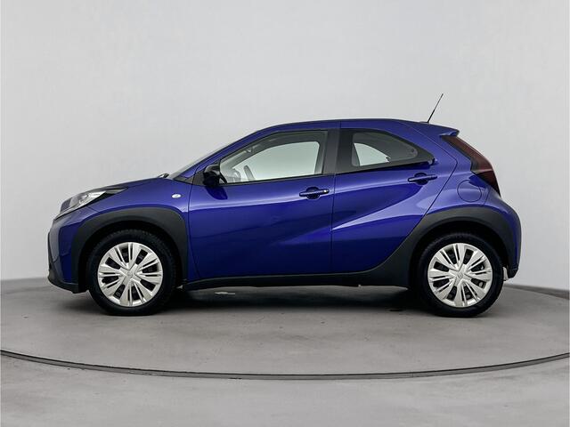 Toyota AYGO X 1.0 VVT-i MT Play Limited | Apple Carplay/Android Auto | Achteruitrijcamera | Bestuurdersstoel In Hoogte Verstelbaar | Buitenspiegels Elektrisch Verwarmd |