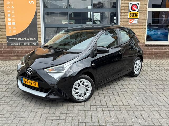 Toyota AYGO 1.0 VVT-I X-PLAY LIMITED 5-DRS AIRCO/NAVI/LED/CAMERA/NL-AUTO/1E EIG.