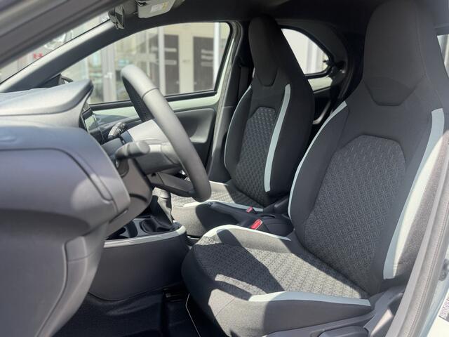 Toyota AYGO X 1.0 VVT-i MT Pulse Apple/Android, Cruise, 17inch velgen, Voorstoelen verwarmd , All-in Rijklaarprijs