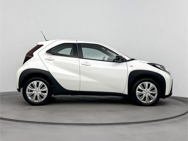 Toyota AYGO X 1.0 VVT-i S-CVT Play | NL-Auto | Automaat | Parkeercamera | Apple Carplay -/ Android Auto |