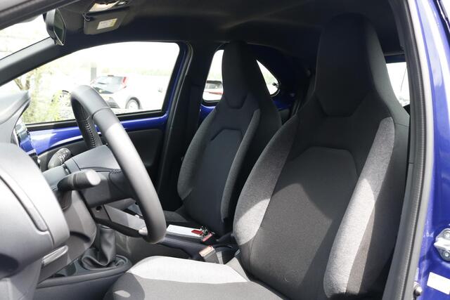 Toyota AYGO X 1.0 VVT-i MT Play