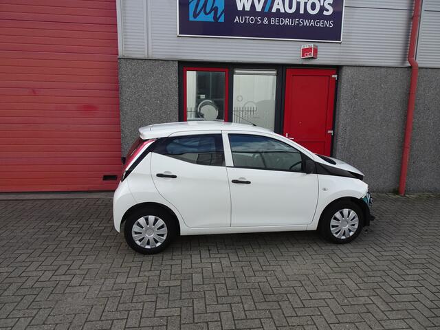 Toyota AYGO 1.0 VVT-i x-fun airco