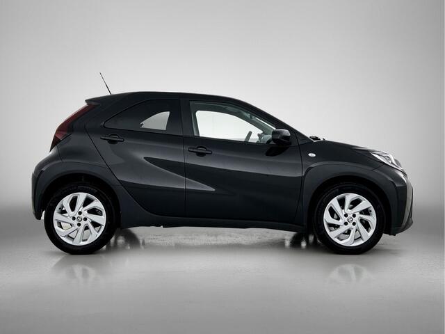 Toyota AYGO X 1.0 VVT-i MT first | 1e Eigenaar | Dealer Onderhouden | BTW'er | Apple Carplay / Android Auto | LED | LM Velgen |