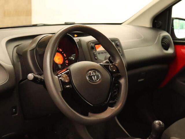 Toyota AYGO 1.0 VVT-i x-fun - ORIGINEEL NEDERLANDSE AUTO - AIRCO - BLUETOOTH TELEFOONVOORBEREIDING - ELEKTRISCHE RAMEN VOORZIJDE - MULTIFUNCTIONEEL STUURWIEL - LED DAGRIJVERLICHTING