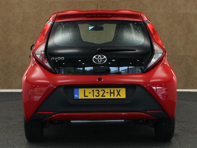 Toyota AYGO 1.0 VVT-i x-fun - ORIGINEEL NEDERLANDSE AUTO - AIRCO - BLUETOOTH TELEFOONVOORBEREIDING - ELEKTRISCHE RAMEN VOORZIJDE - MULTIFUNCTIONEEL STUURWIEL - LED DAGRIJVERLICHTING
