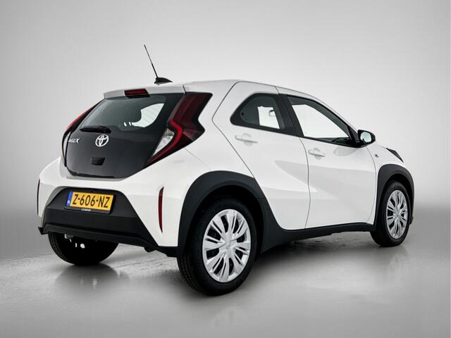 Toyota AYGO X 1.0 VVT-i MT Play | Apple Carplay | Adaptive Cruise control | Airconditioning | Camera |