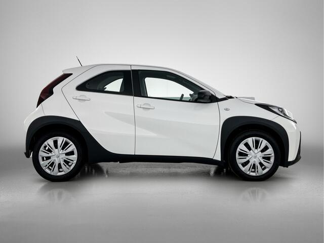 Toyota AYGO X 1.0 VVT-i MT Play | Apple Carplay | Adaptive Cruise control | Airconditioning | Camera |