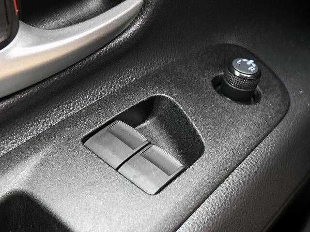 Toyota AYGO X 1.0 VVT-i MT Play | Apple Carplay | Adaptive Cruise control | Airconditioning | Camera |