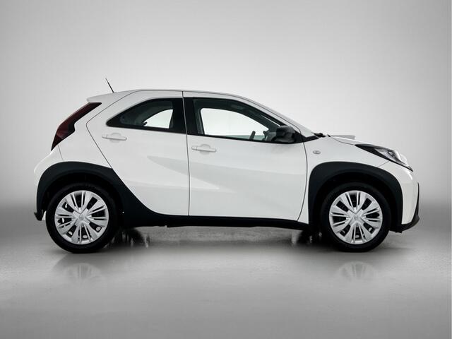 Toyota AYGO X 1.0 VVT-i MT Play | Apple Carplay | Adaptive Cruise control | Airconditioning | Camera |