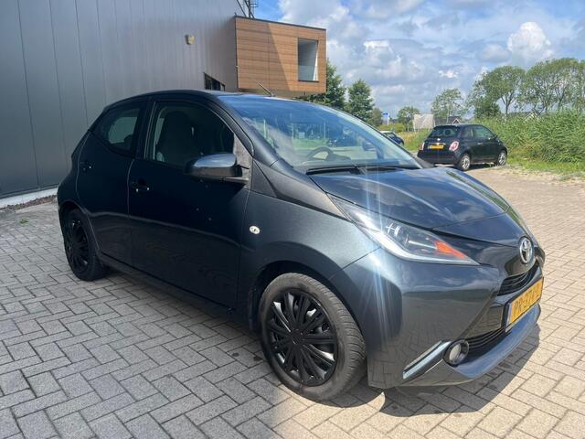 Toyota AYGO 1.0 VVT-i x-play