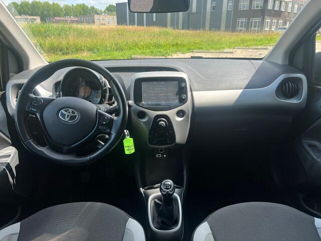 Toyota AYGO 1.0 VVT-i x-play