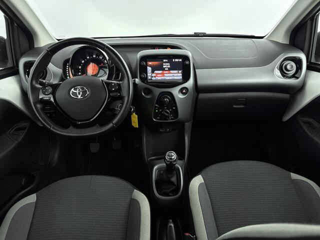 Toyota AYGO 1.0 VVT-i x-play | Aircondtioning | Camera | Cruise control |
