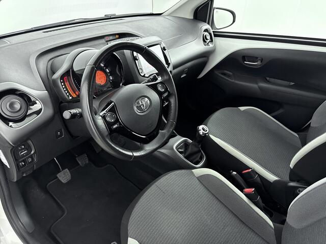 Toyota AYGO 1.0 VVT-i x-play | Aircondtioning | Camera | Cruise control |
