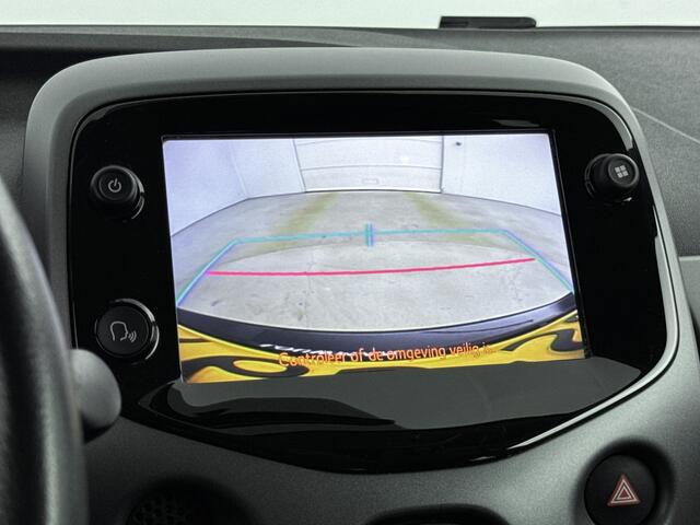 Toyota AYGO 1.0 VVT-i x-play | Aircondtioning | Camera | Cruise control |