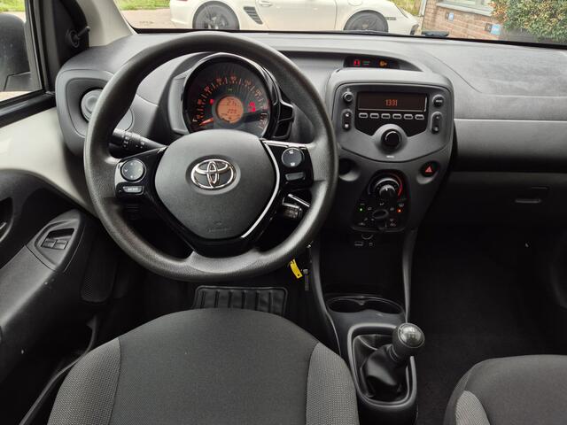 Toyota AYGO 1.0 VVT-i x-fun Airco, Lichtmetalen Velgen.