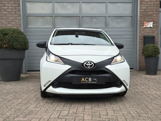 Toyota AYGO 1.0 VVT-i x-fun Airco, Lichtmetalen Velgen.
