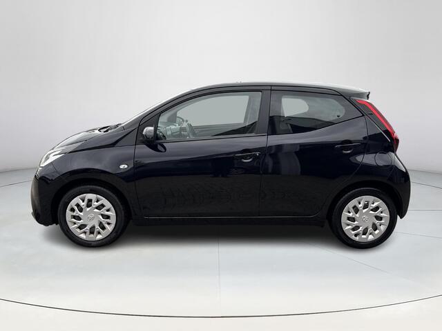 Toyota AYGO 1.0 VVT-i x-play **AIRCO/ BEGRENZER/ PARKEERCAMERA/ GARANTIE**