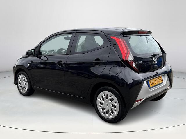 Toyota AYGO 1.0 VVT-i x-play **AIRCO/ BEGRENZER/ PARKEERCAMERA/ GARANTIE**