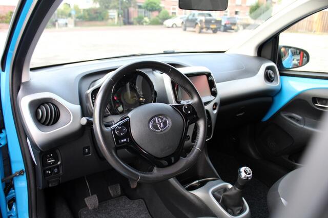 Toyota AYGO 1.0 VVT-i x-nav | NLauto |