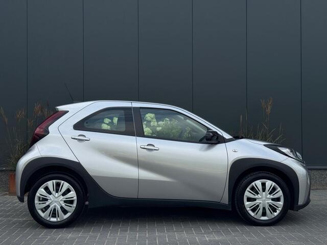 Toyota AYGO 1.0 VVT-i MT Play NAVI AIRCO CAMERA ELEK PAKKET GARANTIE