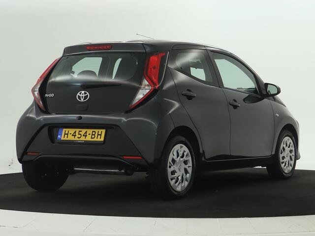 Toyota AYGO 1.0 VVT-i x-play | Automaat | Unieke km-stand |