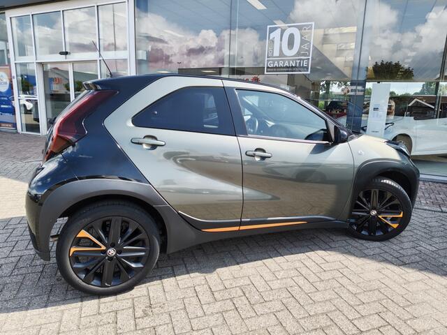 Toyota AYGO 1.0 VVT-i MT Limited | Navi | JBL | Sensoren v/a | Stoelverwarmi