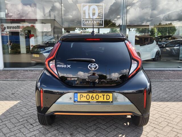 Toyota AYGO 1.0 VVT-i MT Limited | Navi | JBL | Sensoren v/a | Stoelverwarmi