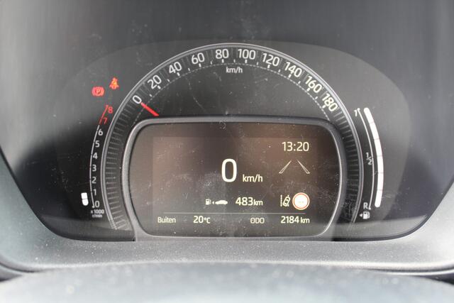 Toyota AYGO X 1.0 VVT-i MT first | Rijklaar | Stoelverw. | LED | Clima | Camera | Apple/Android | Privacyglass | Adap.cruise