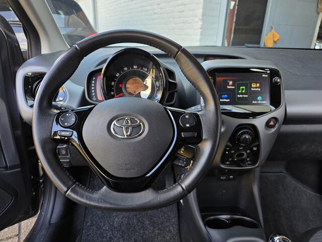 Toyota AYGO 1.0 VVT-i x-play AUT! 1e Eig! Camera! Carplay! VERWACHT!!