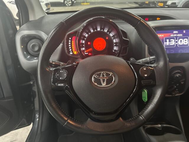 Toyota AYGO 1.0 VVT-i x-play AUT! 1e Eig! Camera! Carplay! VERWACHT!!