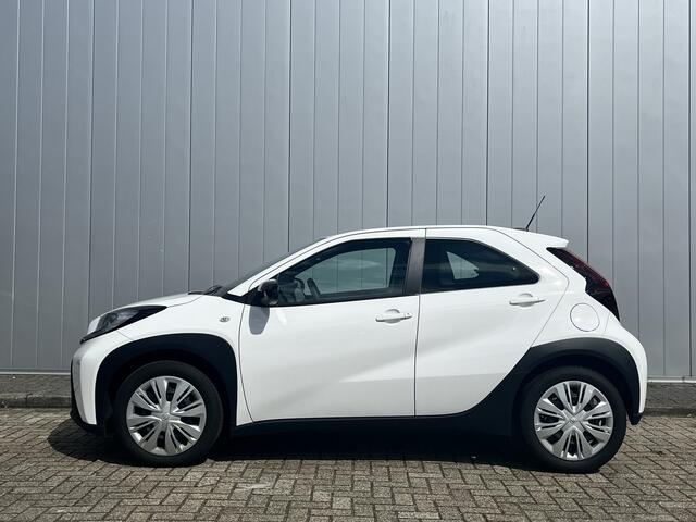 Toyota AYGO X 1.0 VVT-i MT Play NL Auto Carplay Camera Cruise Groot Scherm