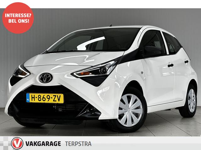 Toyota AYGO 1.0 VVT-i x/ Facelift!/ 5-Drs/ Airco/ C.V. Afstand/ Elek. Ramen/ Isofix/ Bluetooth/ AUX & USB/ Multi. Stuur/ LED Dagrijverl./ Getint glas.