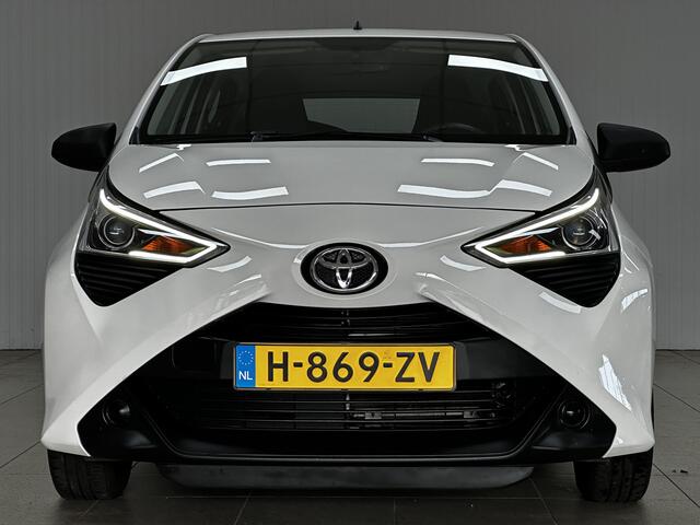 Toyota AYGO 1.0 VVT-i x/ Facelift!/ 5-Drs/ Airco/ C.V. Afstand/ Elek. Ramen/ Isofix/ Bluetooth/ AUX & USB/ Multi. Stuur/ LED Dagrijverl./ Getint glas.