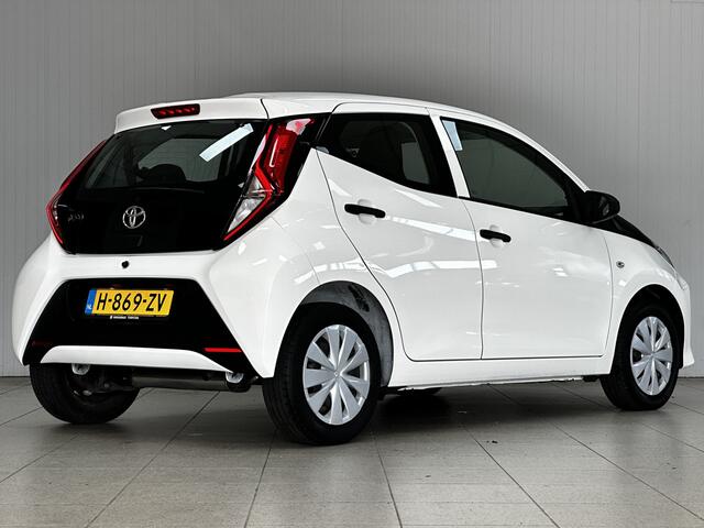 Toyota AYGO 1.0 VVT-i x/ Facelift!/ 5-Drs/ Airco/ C.V. Afstand/ Elek. Ramen/ Isofix/ Bluetooth/ AUX & USB/ Multi. Stuur/ LED Dagrijverl./ Getint glas.