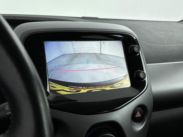 Toyota AYGO 1.0 VVT-i x-play Leseman aangemeld vanaf handerlaar 4-7