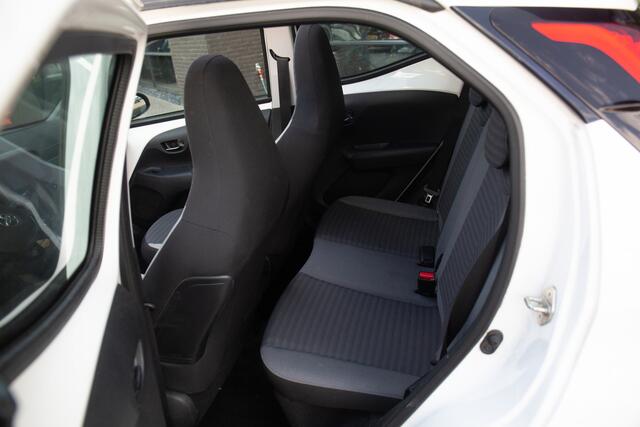 Toyota AYGO 1.0 VVT-i x-play