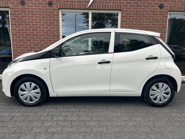 Toyota AYGO 1.0 VVT-i x-fun KOUDE AIRCO / LED / CV+AB / RIJKLAAR / BLUETOOTH