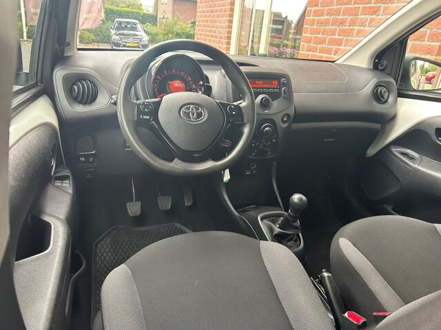 Toyota AYGO 1.0 VVT-i x-fun KOUDE AIRCO / LED / CV+AB / RIJKLAAR / BLUETOOTH