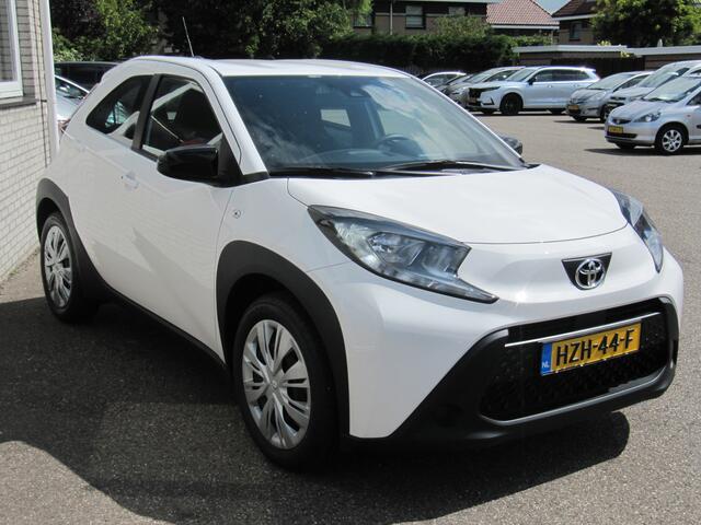 Toyota AYGO X 1.0 VVT-i MT Play camera,key less,stoelverwarming