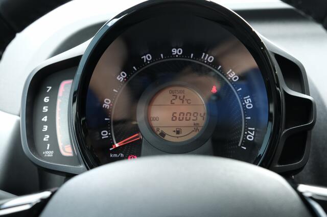 Toyota AYGO 1.0 VVT-i x-joy | Airconditioning automatisch | Apple CarPlay /