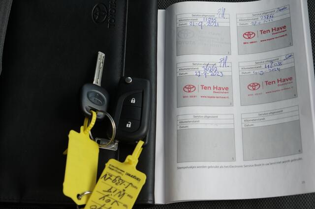 Toyota AYGO 1.0 VVT-i x-joy | Airconditioning automatisch | Apple CarPlay /