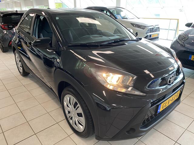 Toyota AYGO X 1.0 VVT-i MT Play