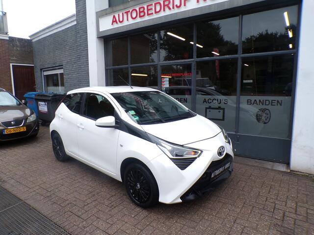 Toyota AYGO 1.0 VVT-i x-joy AUTOMAAT,AIRCO,NIEUWE APK !!