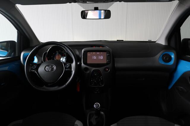 Toyota AYGO 1.0 VVT-i x-play Cabrio, Camera, Airco, Bluetooth, Lichtmetalen velgen, 1e eigenaar, Dealer onderhouden!