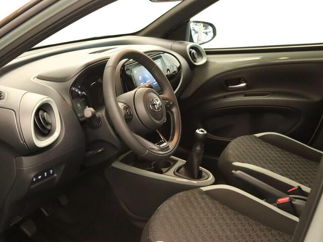Toyota AYGO X 1.0 VVT-i MT Pulse - ACHTERUITRIJCAMERA - APPLE CARPLAY/ANDROID AUTO - STOELVERWARMING - CRUISE CONTROL ADAPTIEF - LED KOPLAMPEN - LICHTMETALEN VELGEN 17" INCH - BLUETOOTH TELEFOONVOORBEREIDING - RIJSTROOKSENSOR MET CORRECTIE