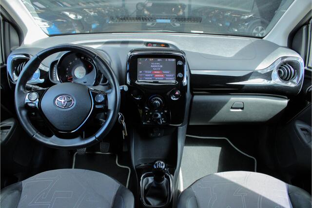 Toyota AYGO 1.0 VVT-i x-cite |half leder|airco|lichtmetaal|camera|
