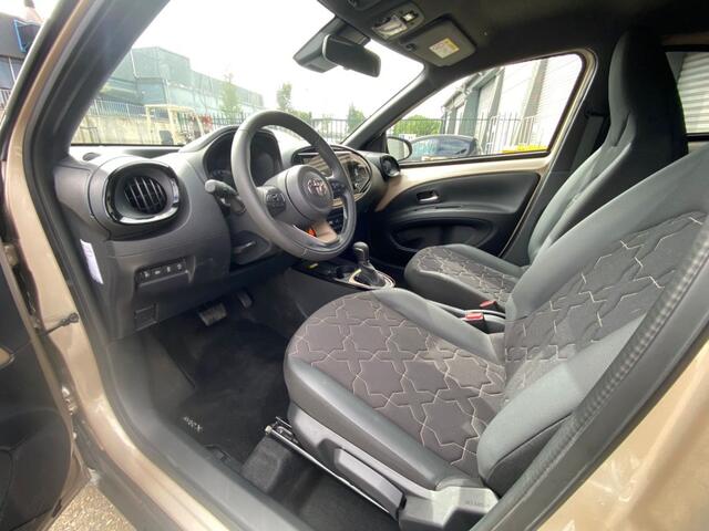 Toyota AYGO 1.0 VVT-I S-CVT ENVY Automaat Camera leder ADCR Full opt. NW!!